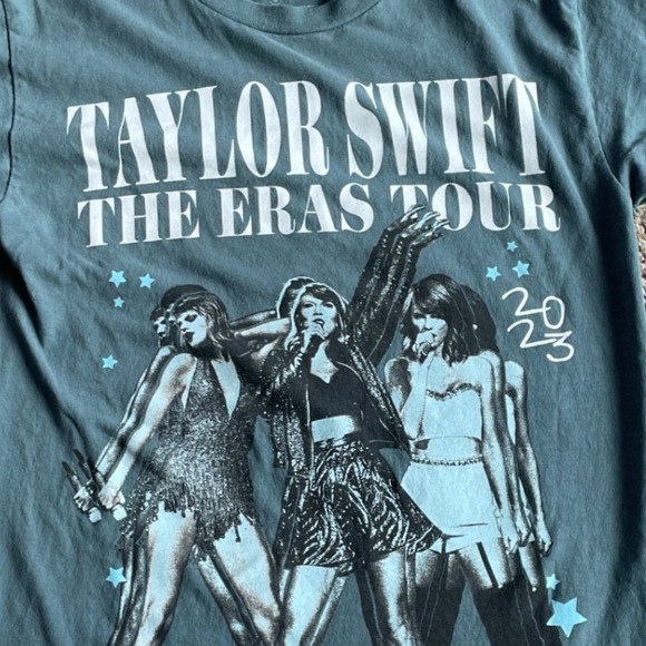 Taylor Swift The Eras Tour T Shirt Size S 2023 Concert Merch CLEAN - Picture 3 of 6